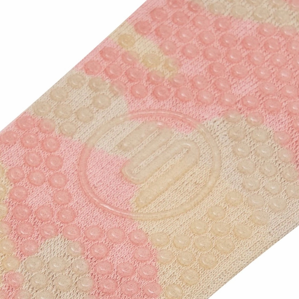 Classic Low Rise Grip Socks - Pink Camo (Barre / Pilates)