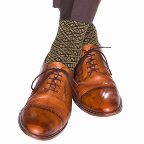 Coffee Brown with Yolk Clover Grid Cotton Sock Linked Toe Mid-Calf