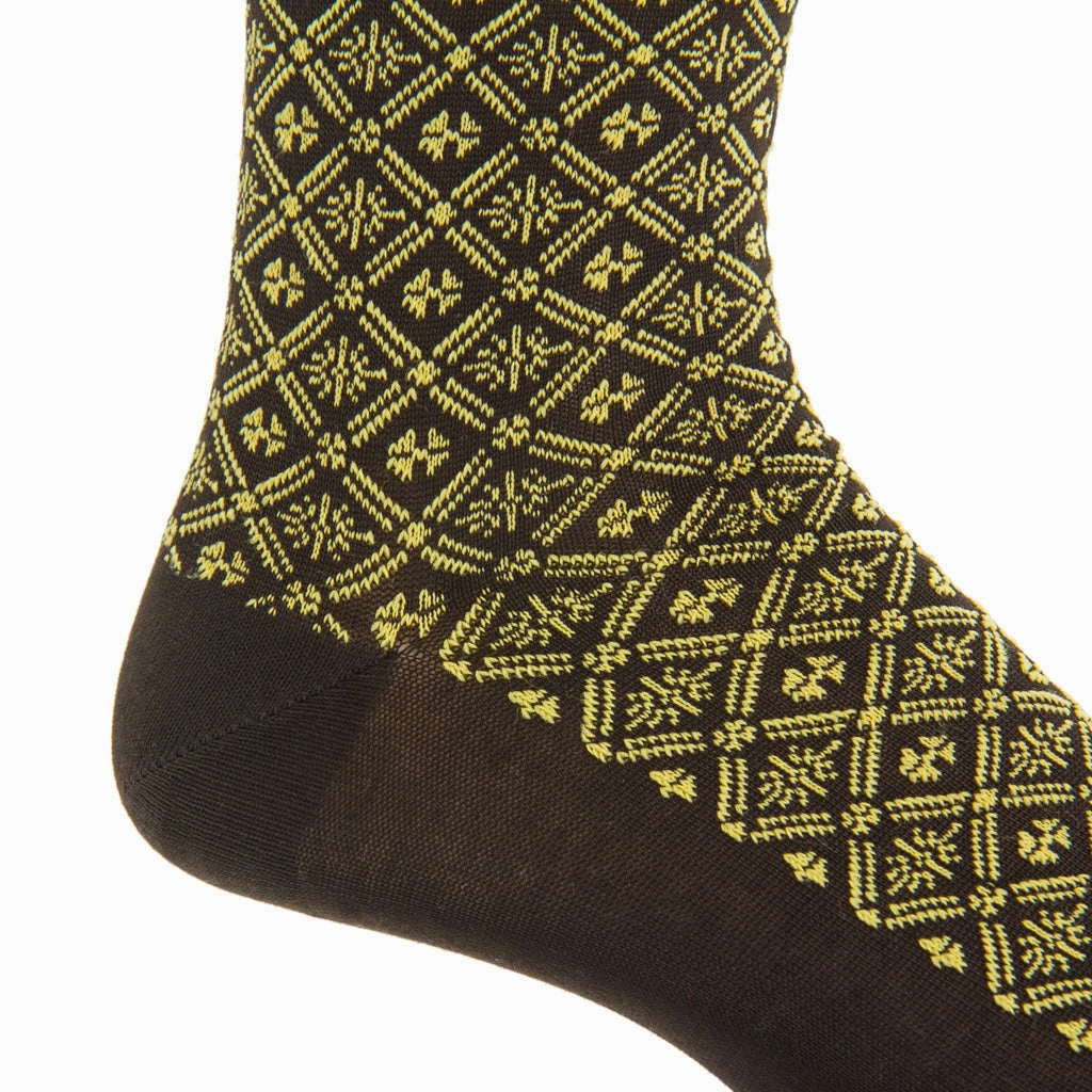 Coffee Brown with Yolk Clover Grid Cotton Sock Linked Toe Mid-Calf