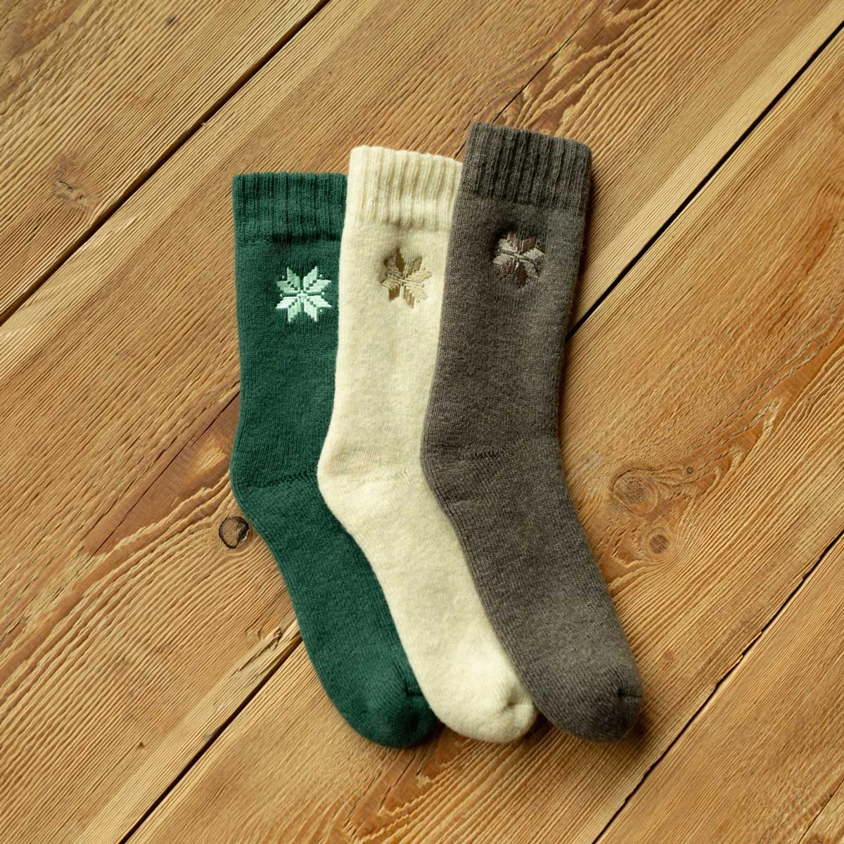 Earth (3 pairs)