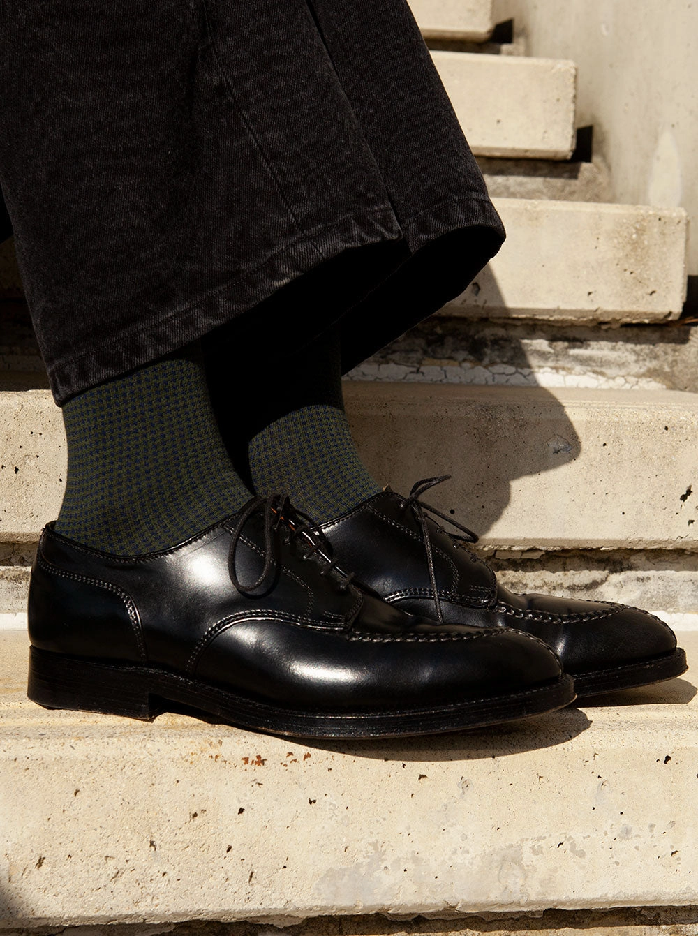 Men's Houndstooth Socks - Green & Navy