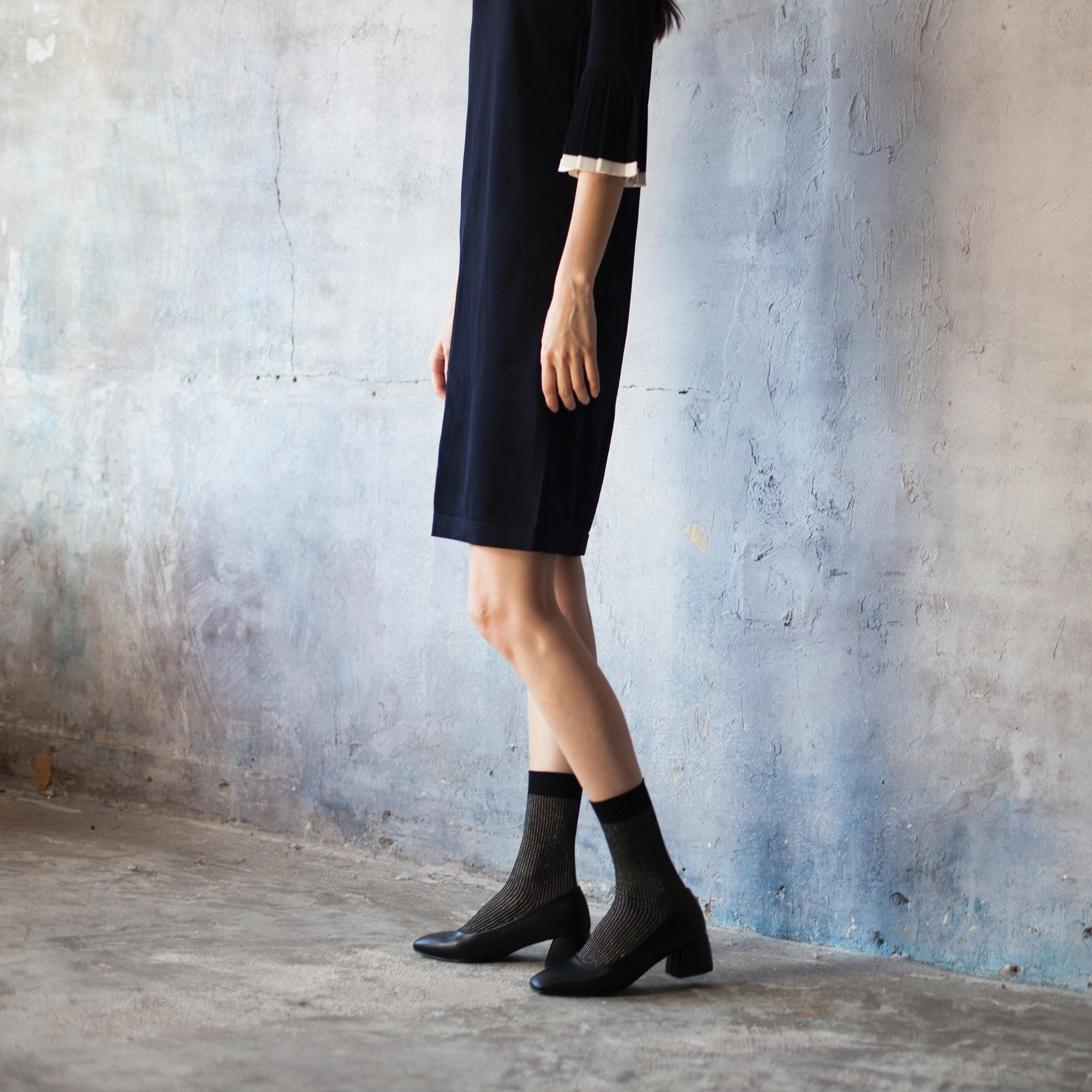 Women's Two-Tone Ribbed Socks - Black & Gold